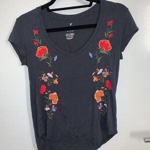 Embrloidered Flower t-shirt